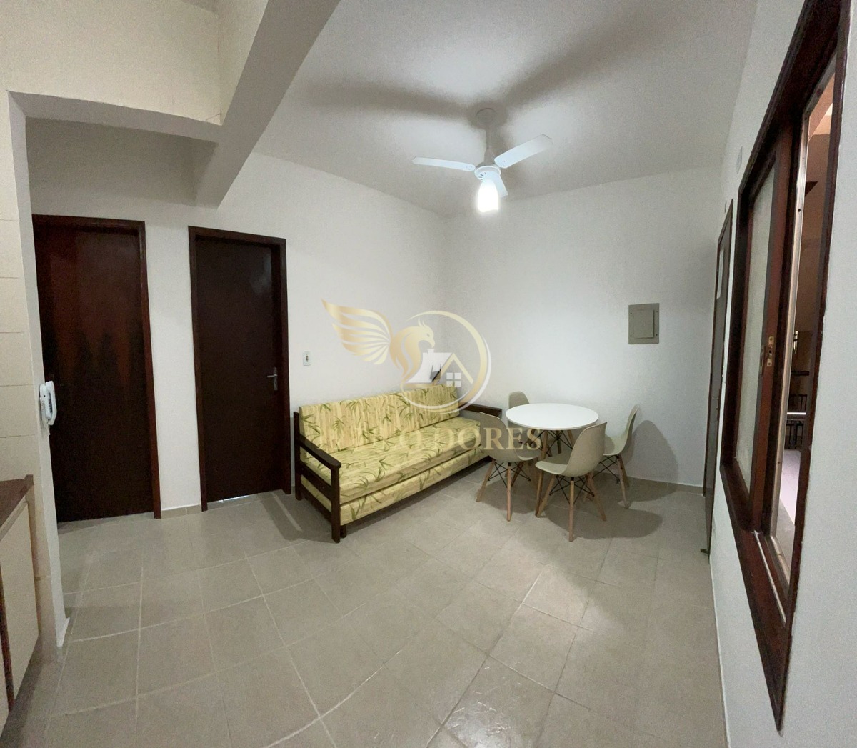 Apartamento com 2 Dormitórios à Venda No Tenório em Ubatuba-sp
