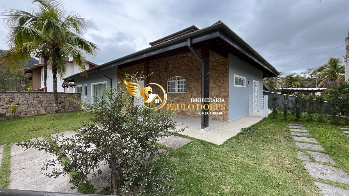 Casa à Venda em Condomínio Fechado em Ubatuba-sp