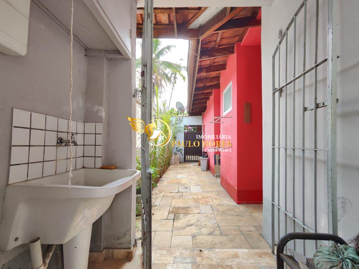 Casa à venda com 3 quartos, 221m² - Foto 25