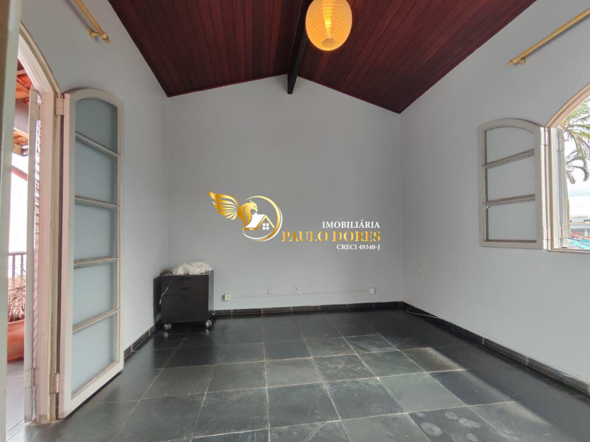 Casa à venda com 3 quartos, 221m² - Foto 17