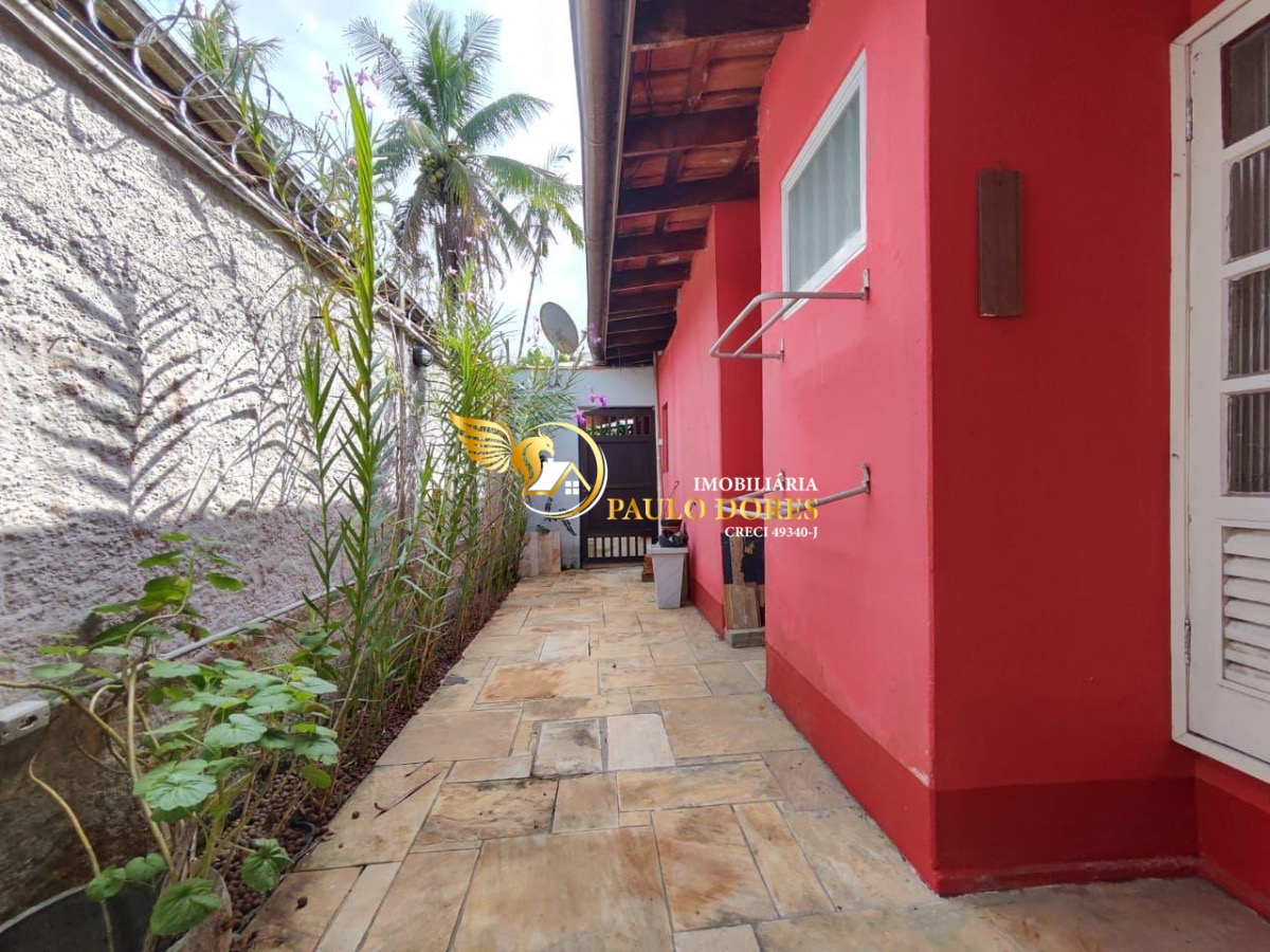 Casa à venda com 3 quartos, 221m² - Foto 13