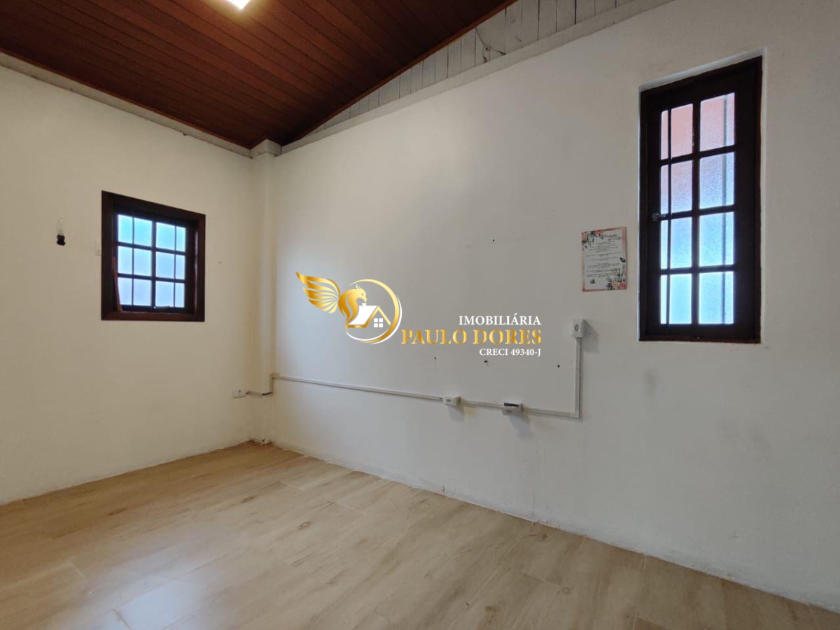 Casa à venda com 3 quartos, 221m² - Foto 7
