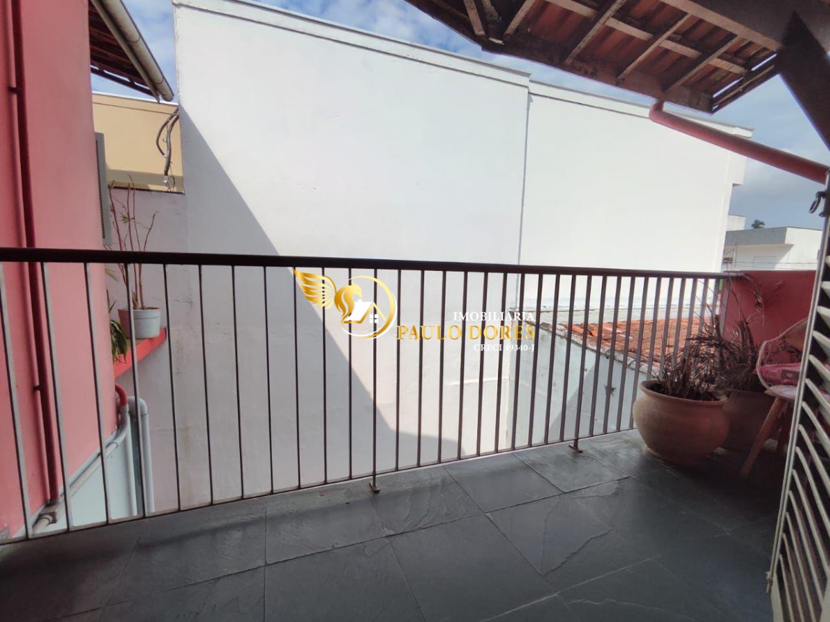 Casa à venda com 3 quartos, 221m² - Foto 20