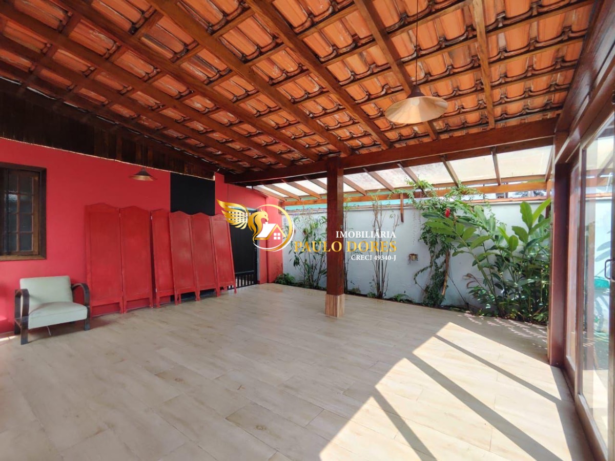 Casa à venda com 3 quartos, 221m² - Foto 3