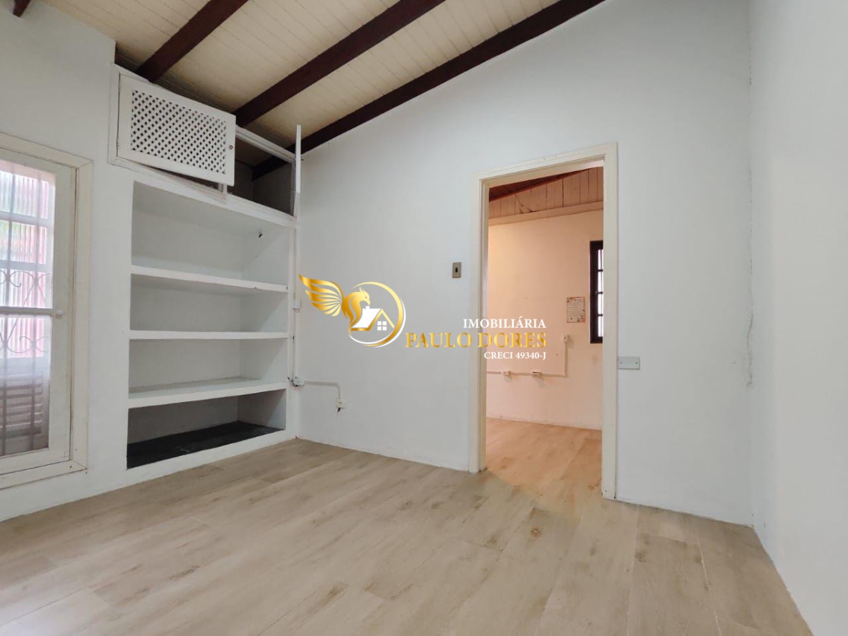 Casa à venda com 3 quartos, 221m² - Foto 5