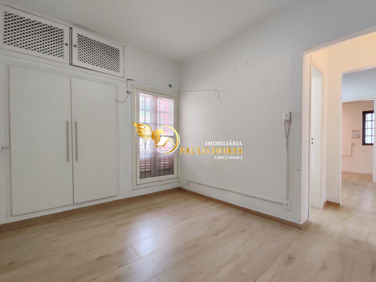 Casa à venda com 3 quartos, 221m² - Foto 15