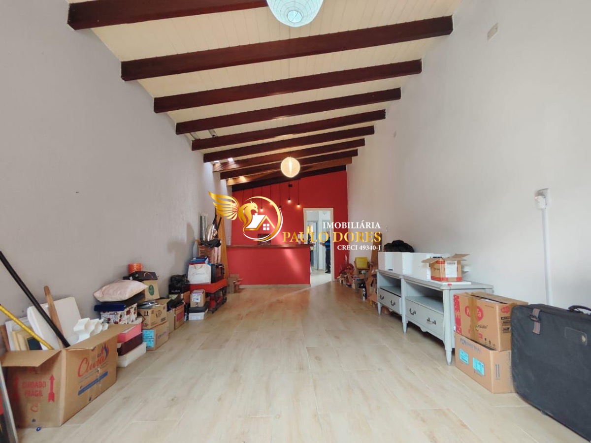 Casa à venda com 3 quartos, 221m² - Foto 4