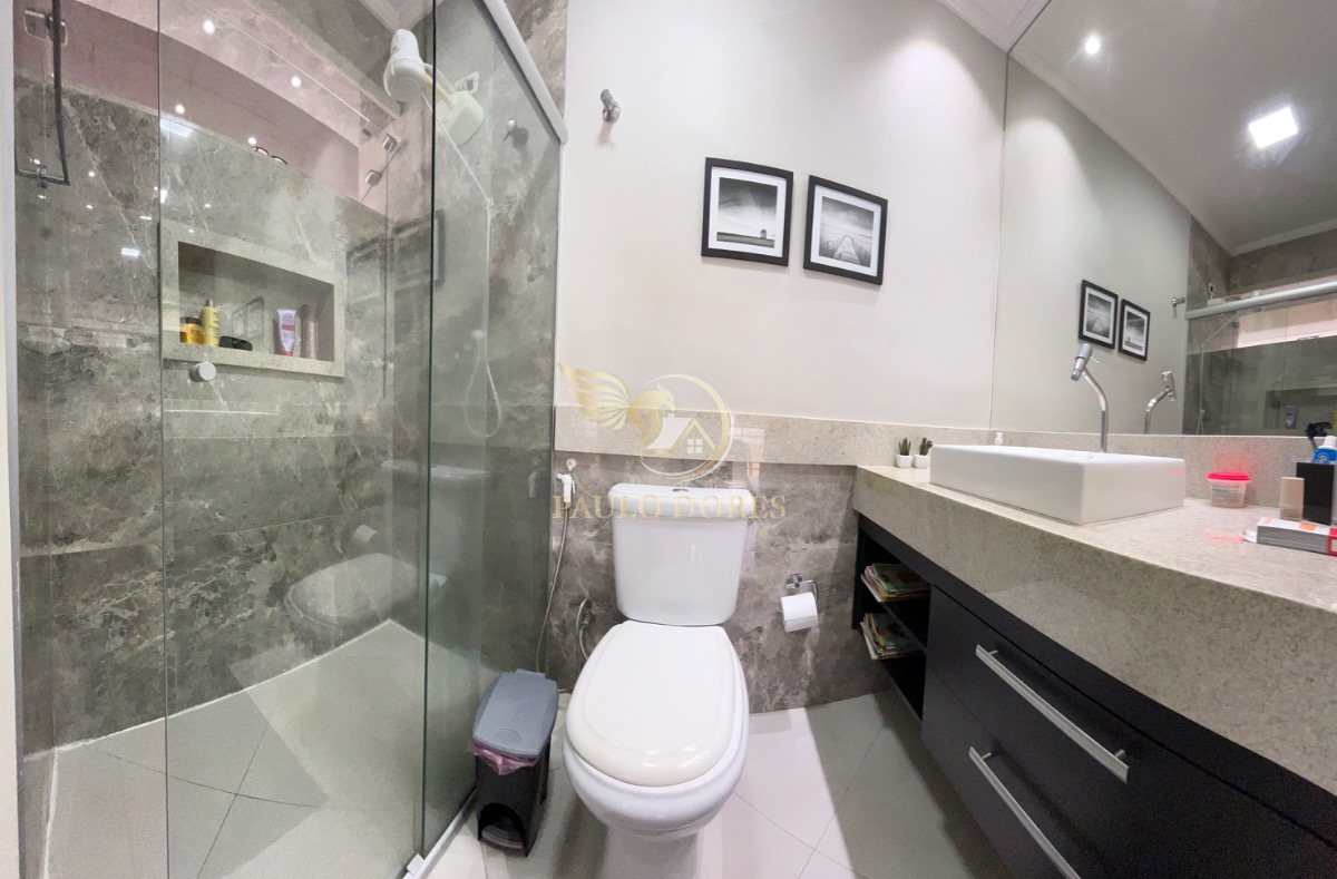 Casa à venda com 4 quartos, 202m² - Foto 4