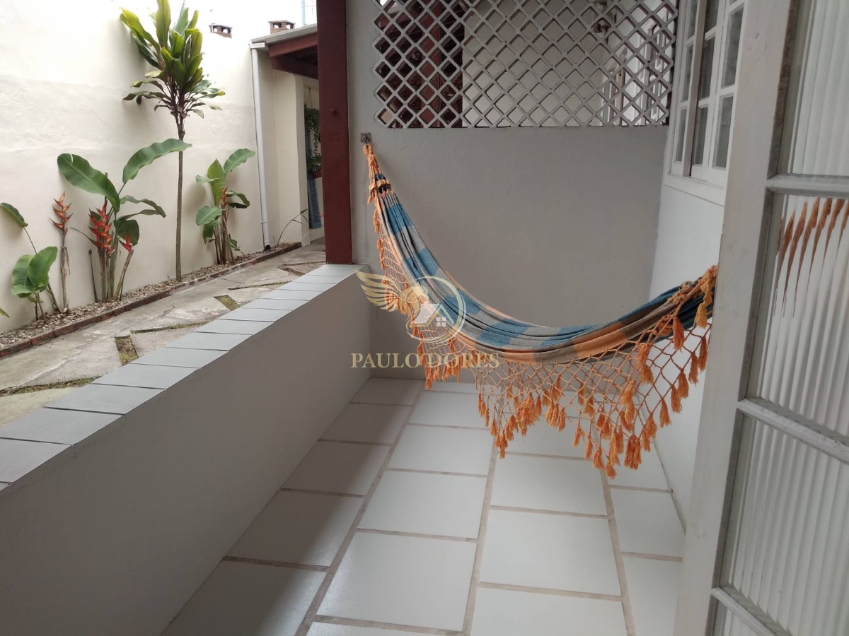 Casa Comercial Á 300 Metros da Av Iperoig No Centro de Ubatuba-sp